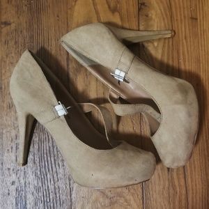 Penny Loves Kenny Tan Suede Pumps 5"